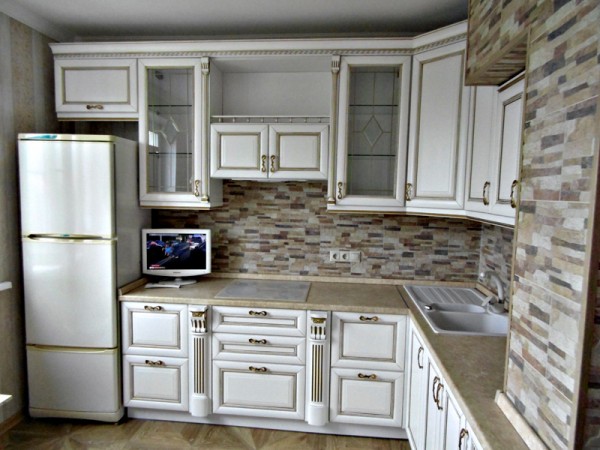 кухня массив белый с золотой патиной Москва цена, купить, продать, фото